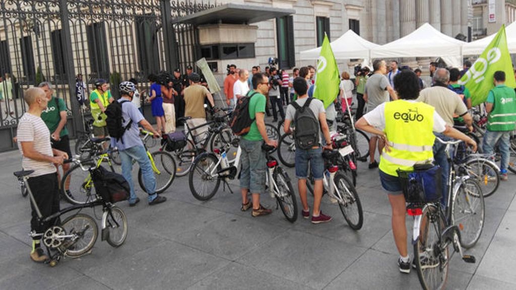 Las bicicletas llegan al Congreso de la mano de los ecologistas