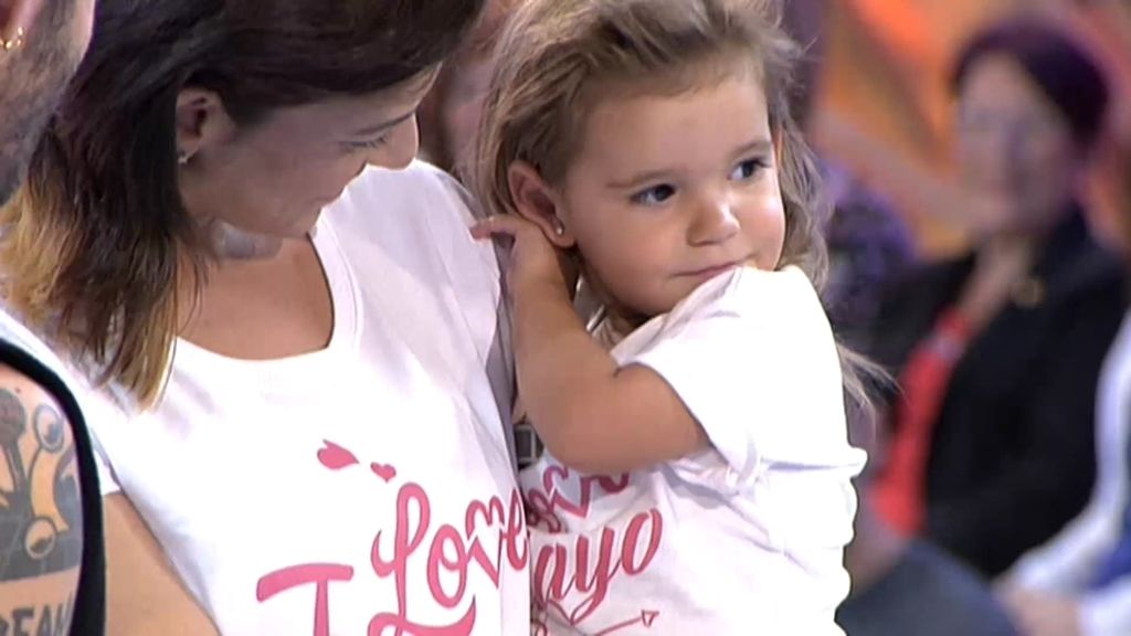 ¡Lola loves Pelayo! Así ha sido el cambio exprés de Lola y su madre