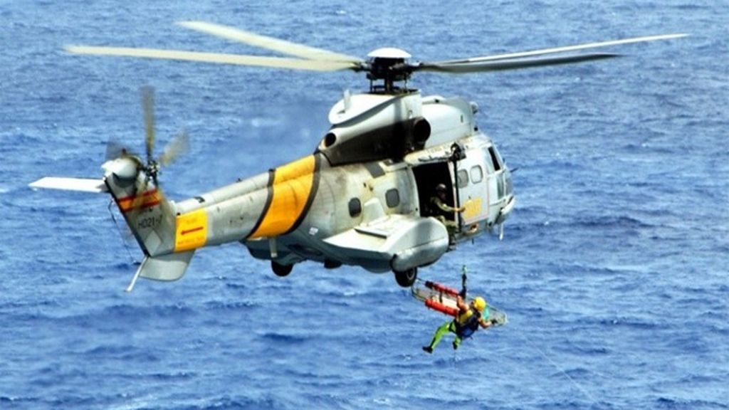 Hallados los tres cuerpos de los militares en la cabina del helicóptero accidentado