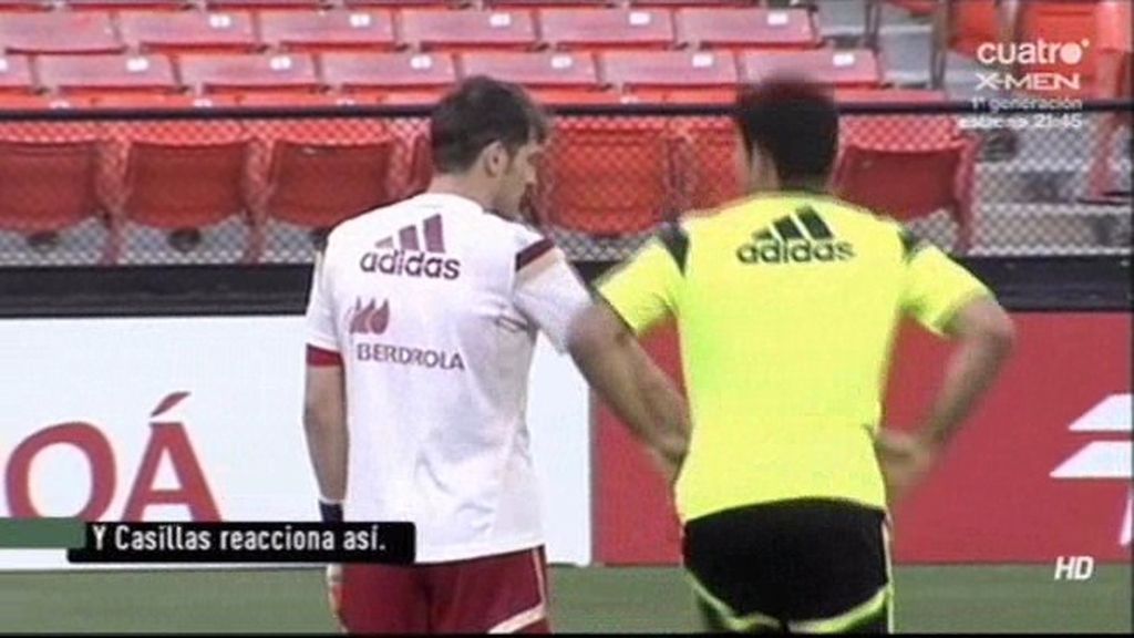 Costa bromea con Casillas y el portero le contesta con el toque de Michel a Valderrama