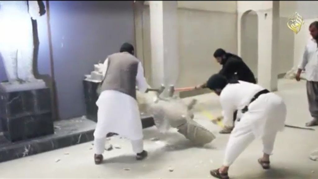 El Estado Islámico destruye estatuas milenarias en Mosul