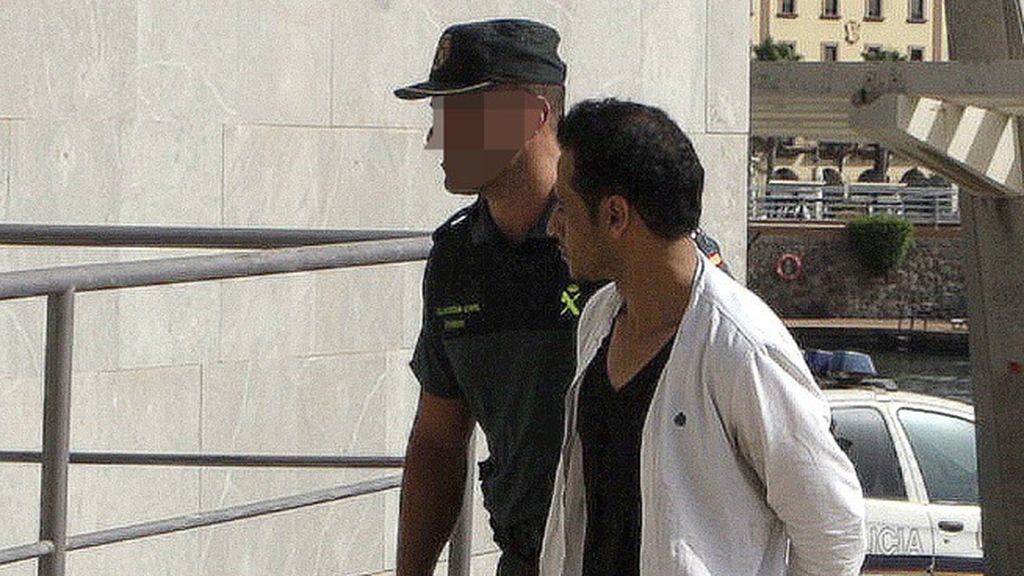 Se entrega a la policía en Melilla tras confesar que ha matado a su expareja
