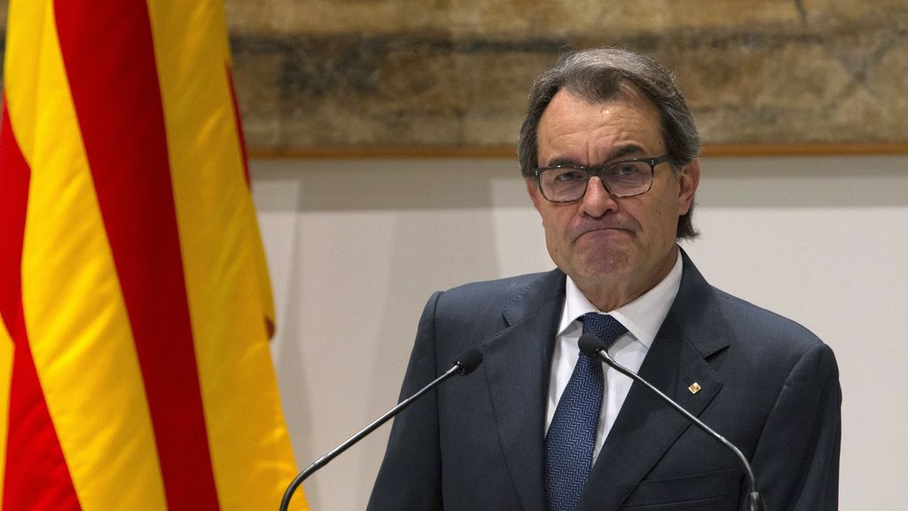 Artur Mas escenifica su salida de la Generalitat