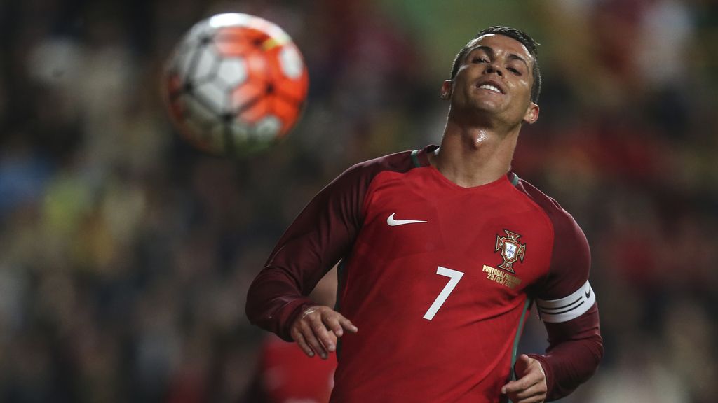Del chuletón al peinado de Cristiano: Francia enloquece con la llegada de Portugal