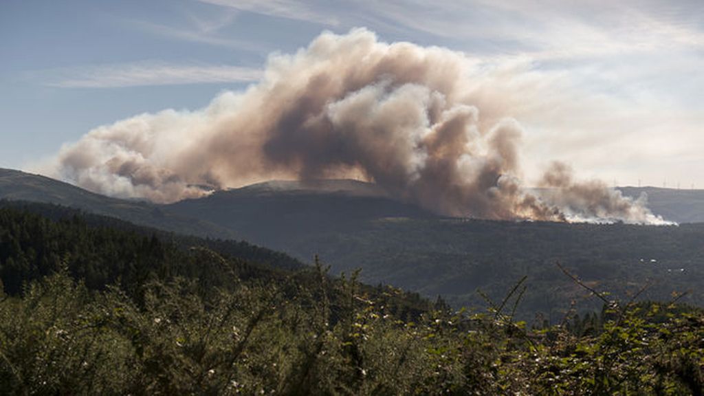 Las llamas siguen acechando Galicia