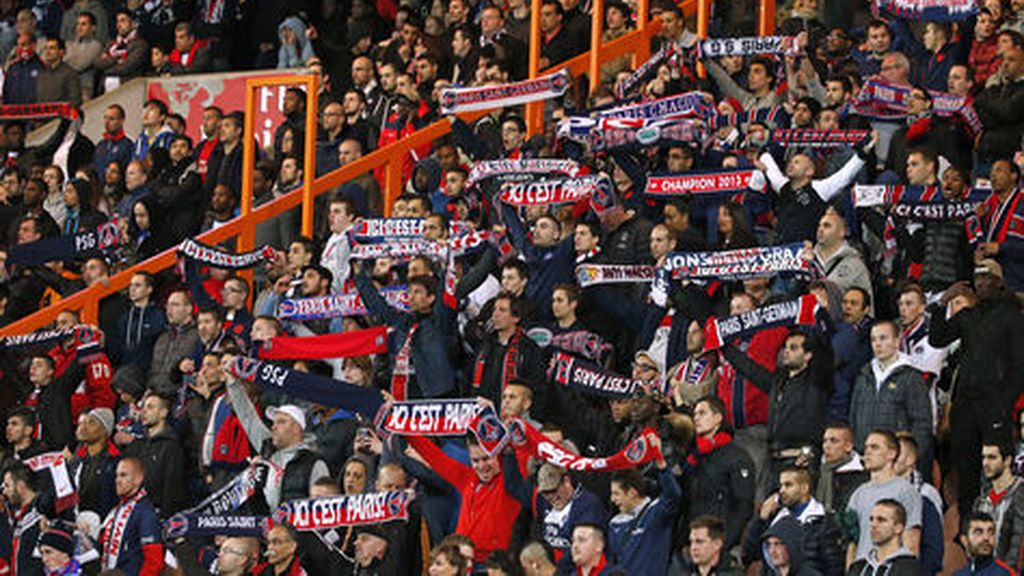 Dos aficionados del PSG, apuñalados en Barcelona
