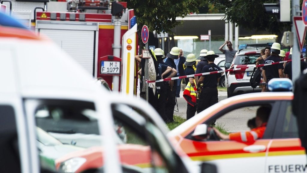 Confusión y caos tras un tiroteo en un centro comercial de Múnich