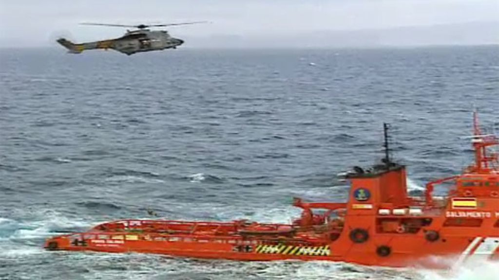 Sin rastro de los 4 militares que viajaban en el helicóptero siniestrado en Canarias