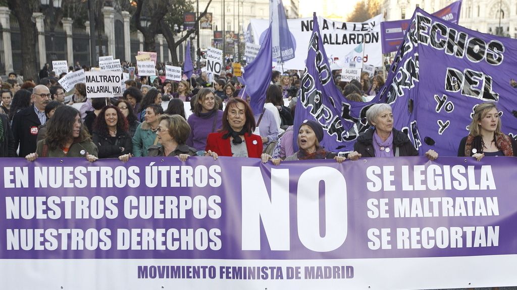 Manifestaciones multitudinarias contra la reforma del aborto en el día de la Mujer