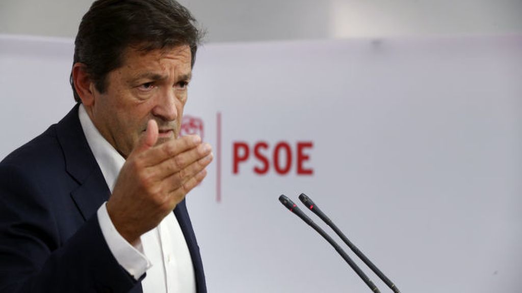 Javier Fernández avisa a Rajoy que "tendrá que buscarse día a día" la estabilidad