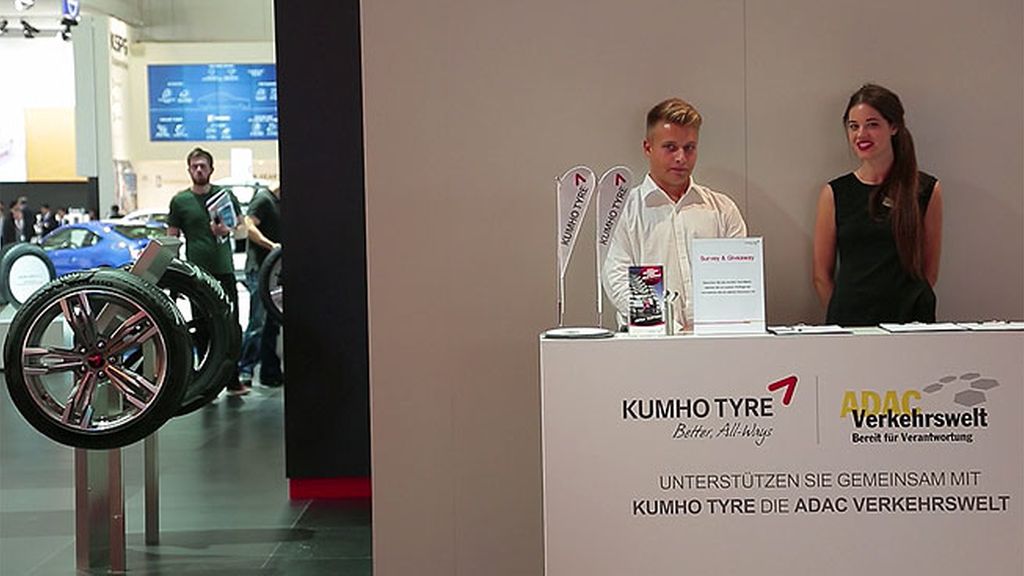 Las cubiertas concept de Kumho que incorporan la tecnología Attractor Led