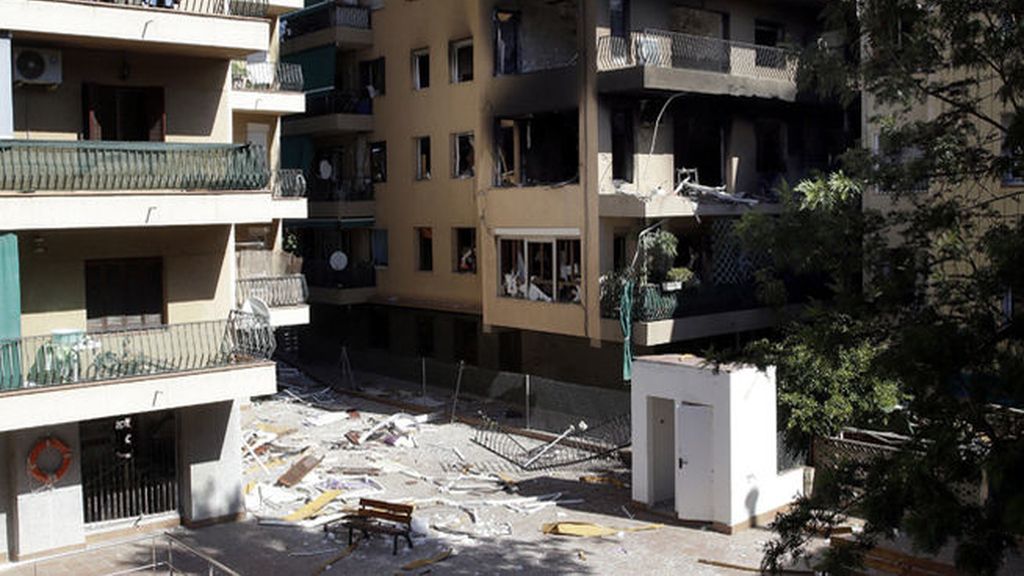 La explosión de Premià de Mar también ha obligado a desalojar a un edificio colindante