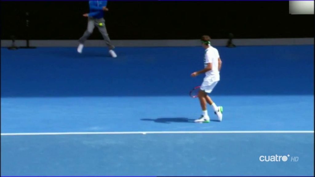 ¡Menuda puntería de Federer y Berdych! Casi se quedan sin un juez de línea y de silla