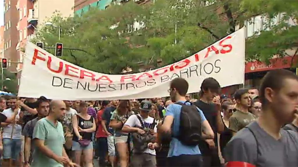Mil personas se manifiestan en Tetuán contra un centro social  ultraderechista