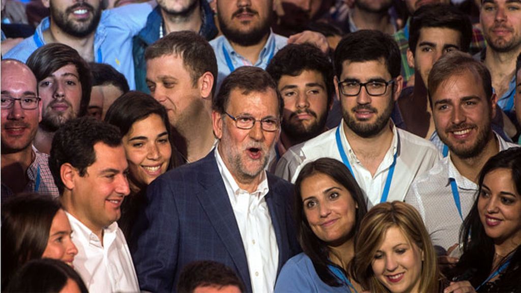 Rajoy da por iniciada la campaña electoral: “Estoy en forma y dispuesto a dar la batalla”
