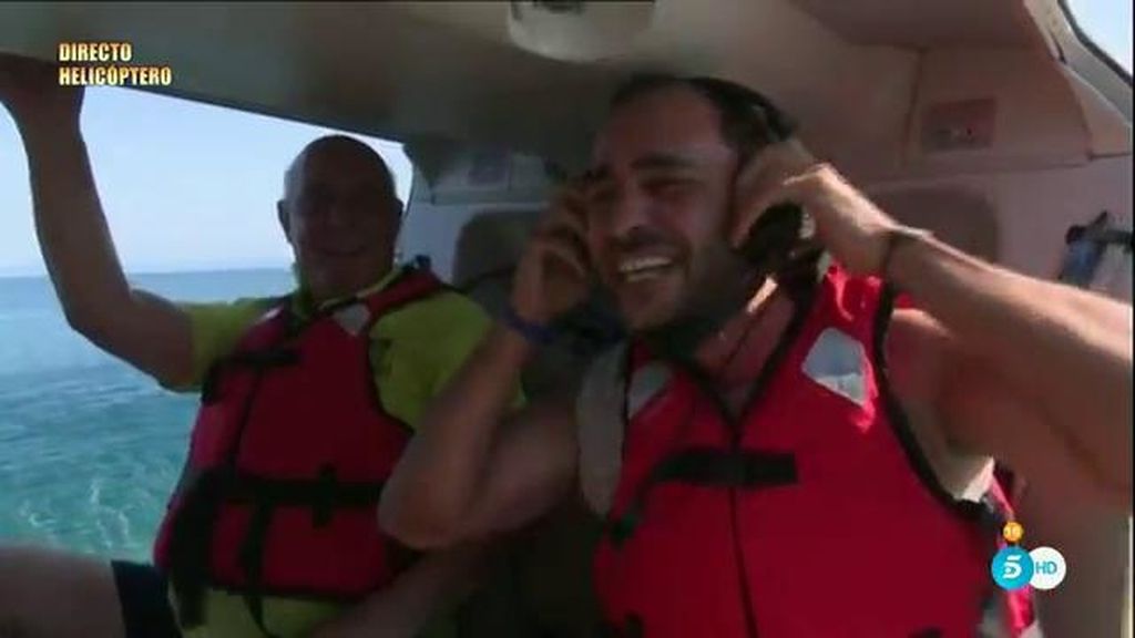 Antonio Tejado se lanza desde el helicóptero al ritmo de 'Salta la rana'