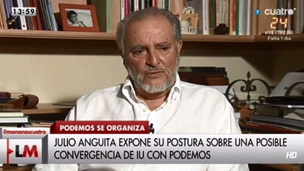 Julio Anguita: "Ahora mismo, Pedro Sánchez es un producto del marketing"