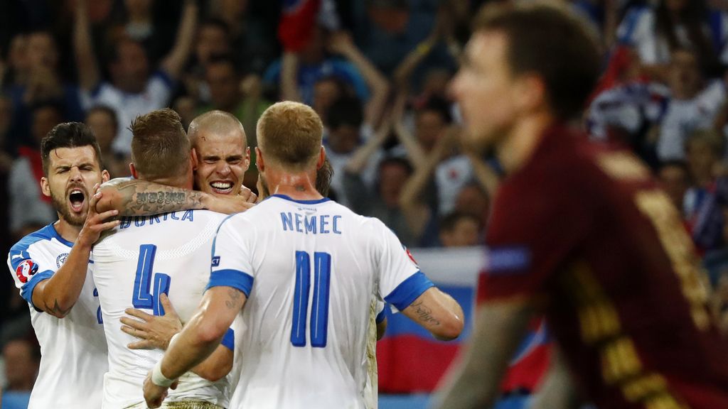 Eslovaquia da la sorpresa ganando a Rusia con un Hamsik espectacular (1-2)