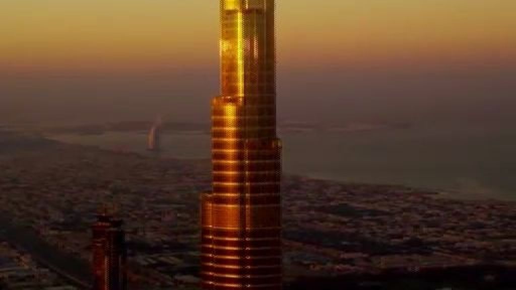 Impresionante salto desde el edificio más alto del mundo