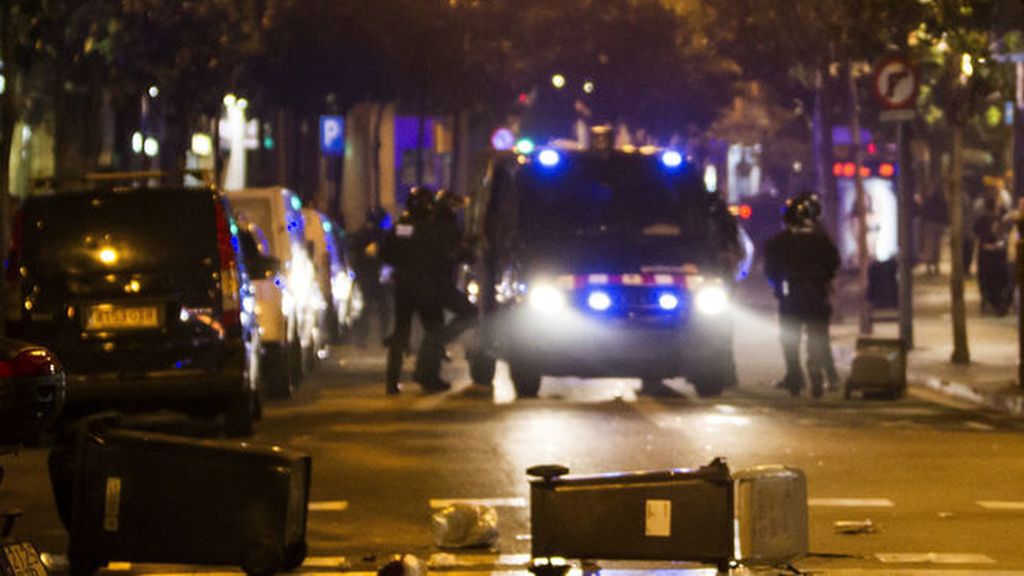 Tercera noche de disturbios en Barcelona