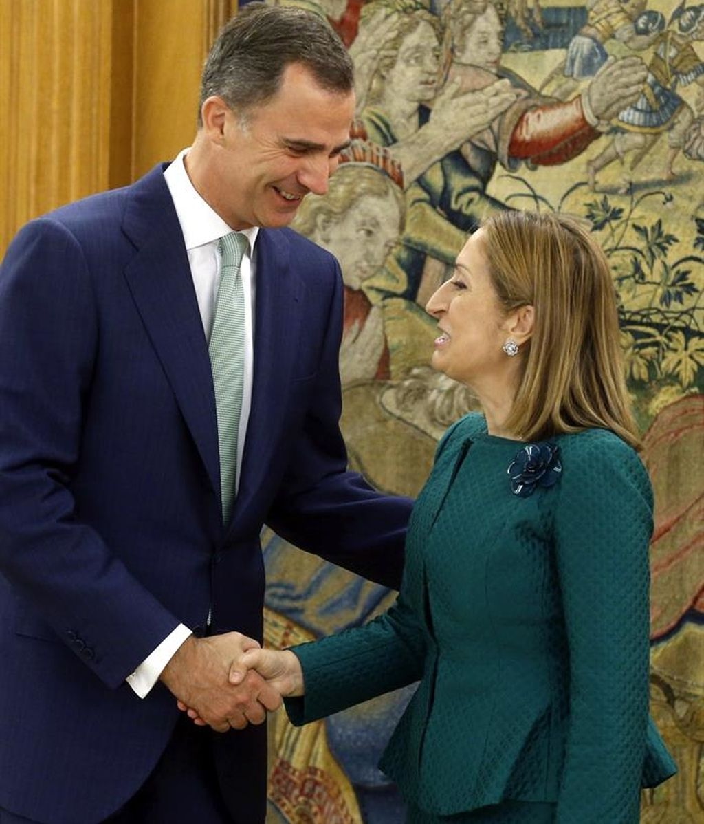 Felipe VI recibe a Ana Pastor en la Zarzuela