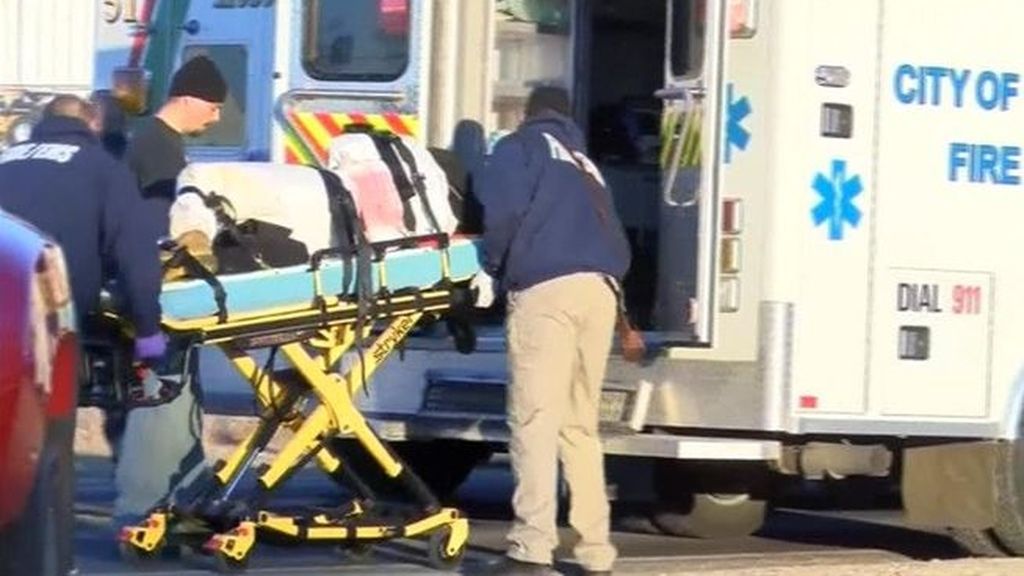 Cuatro muertos en un tiroteo  en una fábrica en Kansas