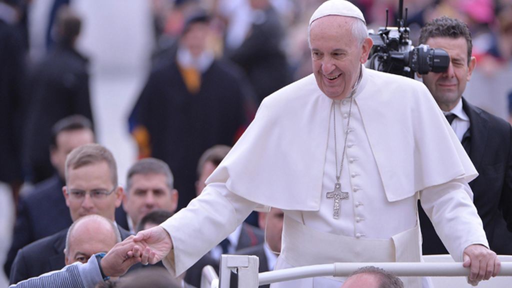 El Vaticano desmiente que el Papa tenga un tumor cerebral