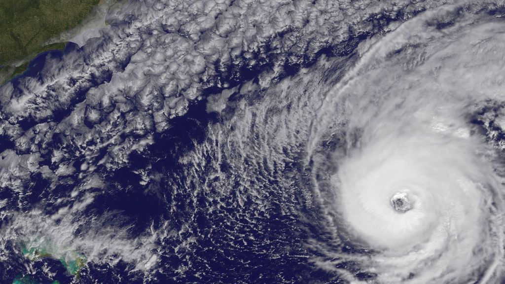 El huracán Nicole ocasiona graves daños materiales en las Bermudas
