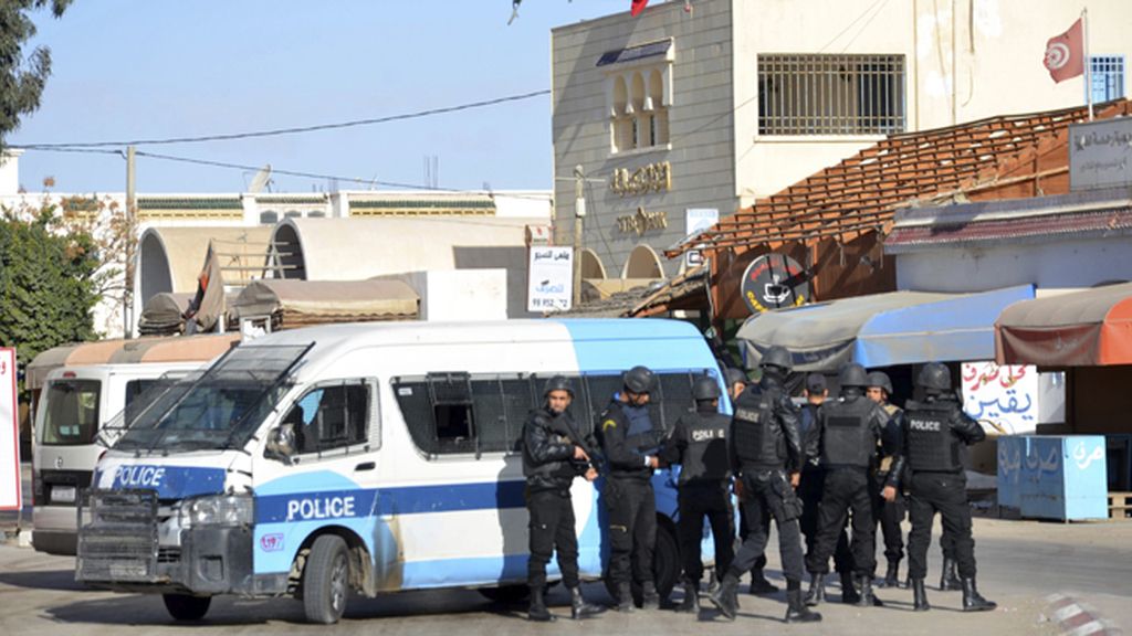 Al menos 50 muertos en un ataque yihadista en el sur de Túnez
