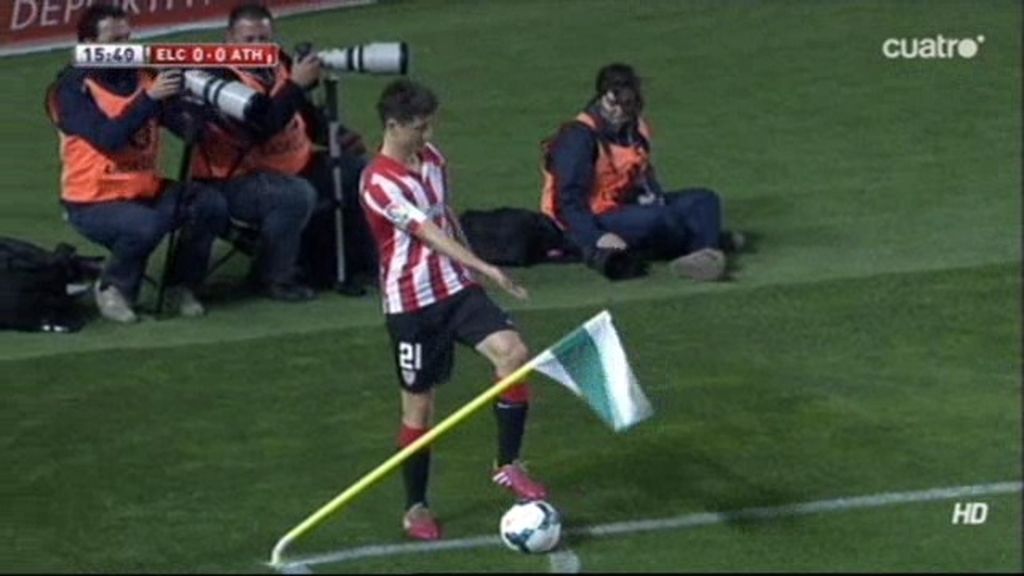 ¡El viento fue el jugador número 12 de Elche y Athletic en el Martínez Valero!