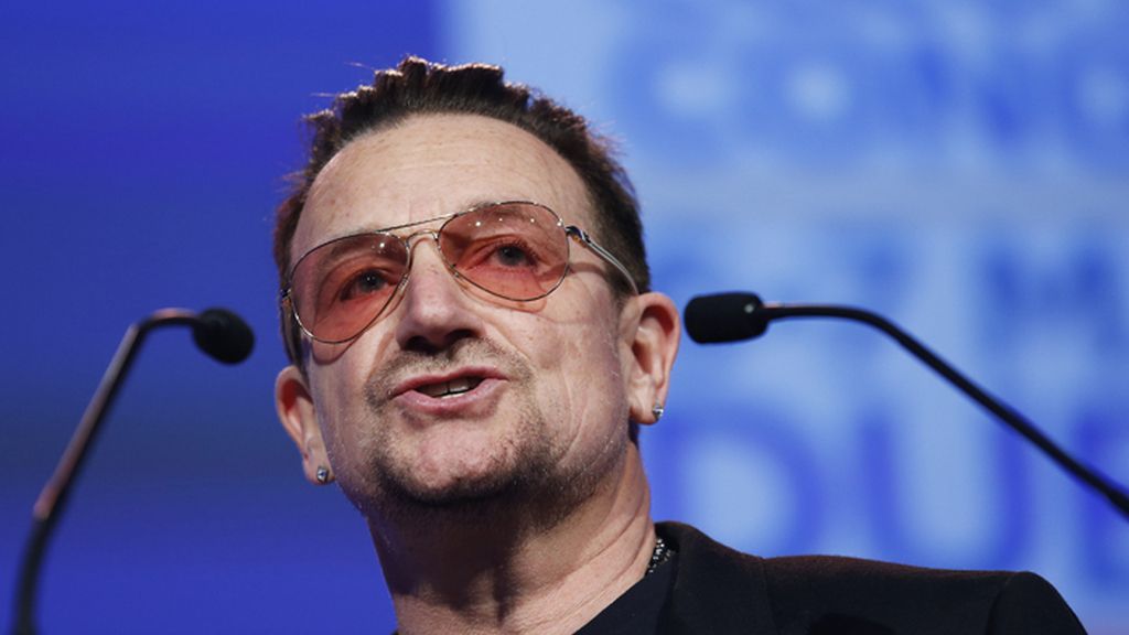 Bono, de U2, pide una campaña de apoyo a la economía española