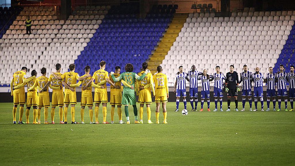 No se respeta el minuto de silencio por "Jimmy" en el partido Deportivo-Málaga