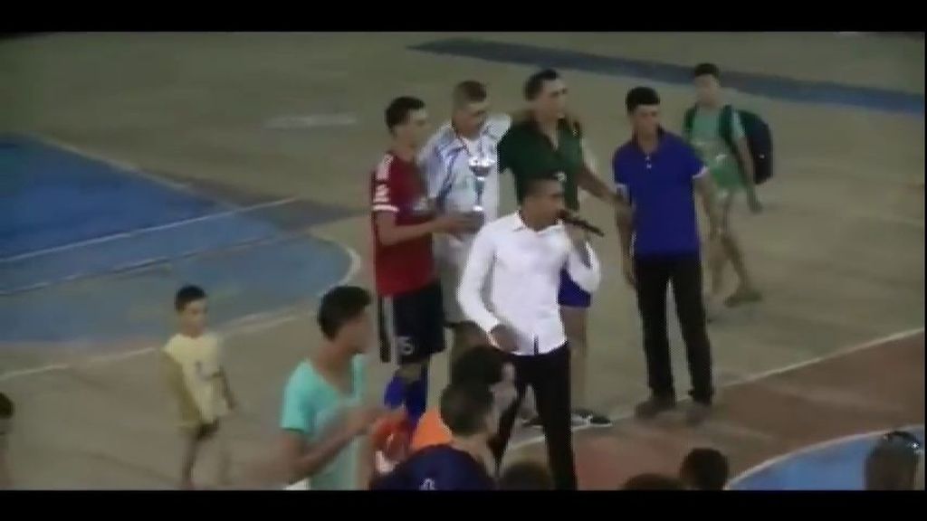Un presentador muere en directo ante miles de espectadores