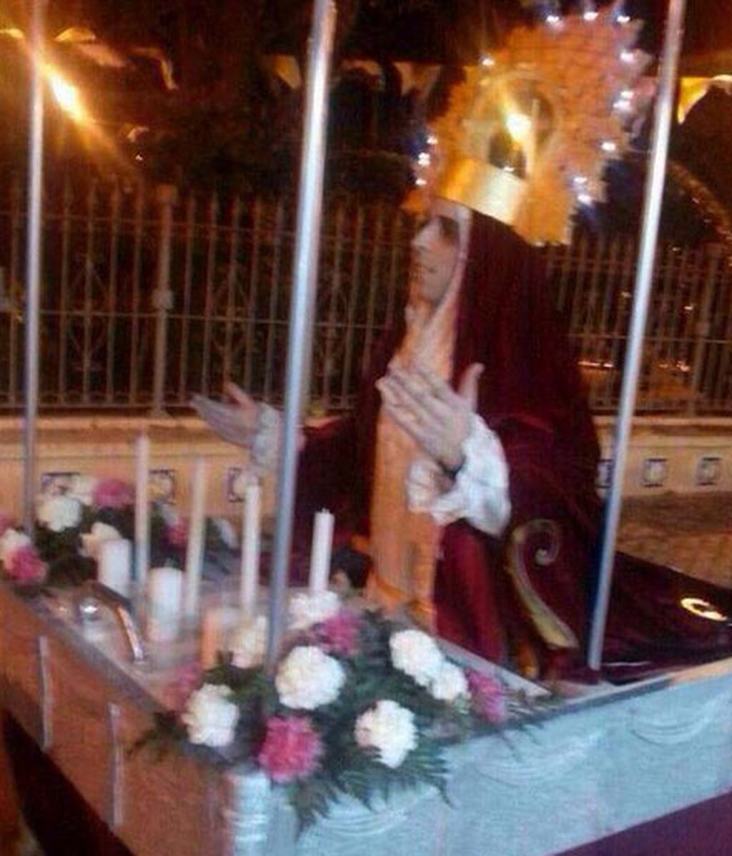El concejal de Jumilla levanta las críticas por su disfraz de virgen en las fiestas de carnaval