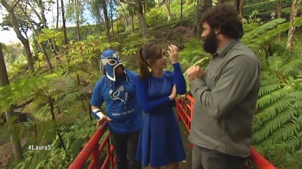 La minicita de Laura con Ángel y su amigo el de las máscaras