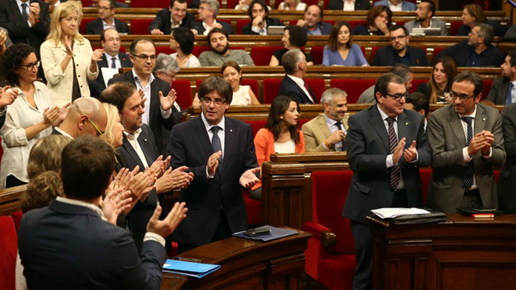 Puigdemont supera la cuestión de confianza con 72 votos a favor y 63 en contra