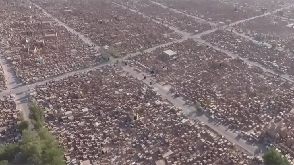 Najaf, el cementerio islámico más grande del mundo, a vista de dron
