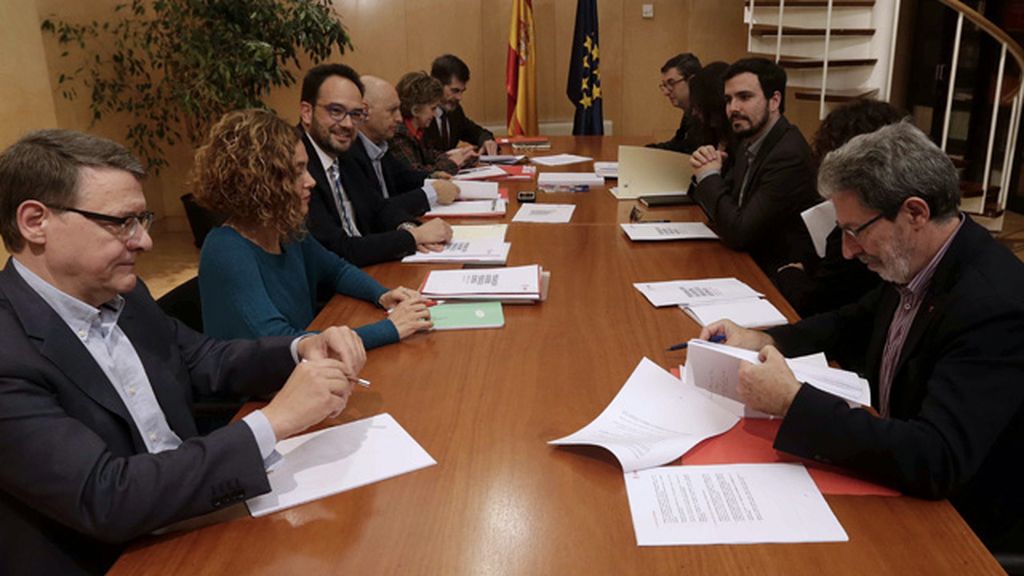 El PSOE presenta sus medidas de negociación