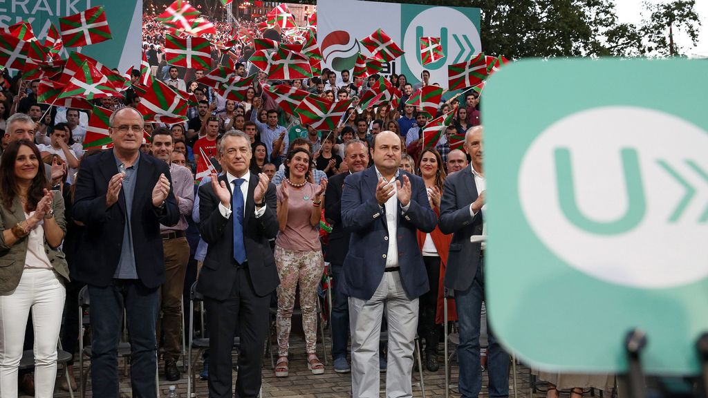 Alusiones al autogobierno y a procesos constituyentes en el cierre de campaña