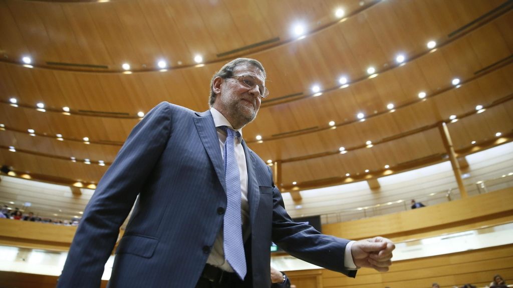 Rajoy: "Las leyes no se violan, se cambian"