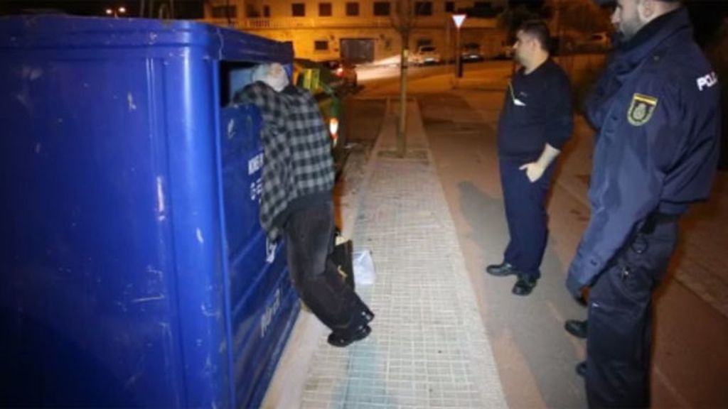 Muere atrapado en un contenedor contenedor de papel en Mallorca