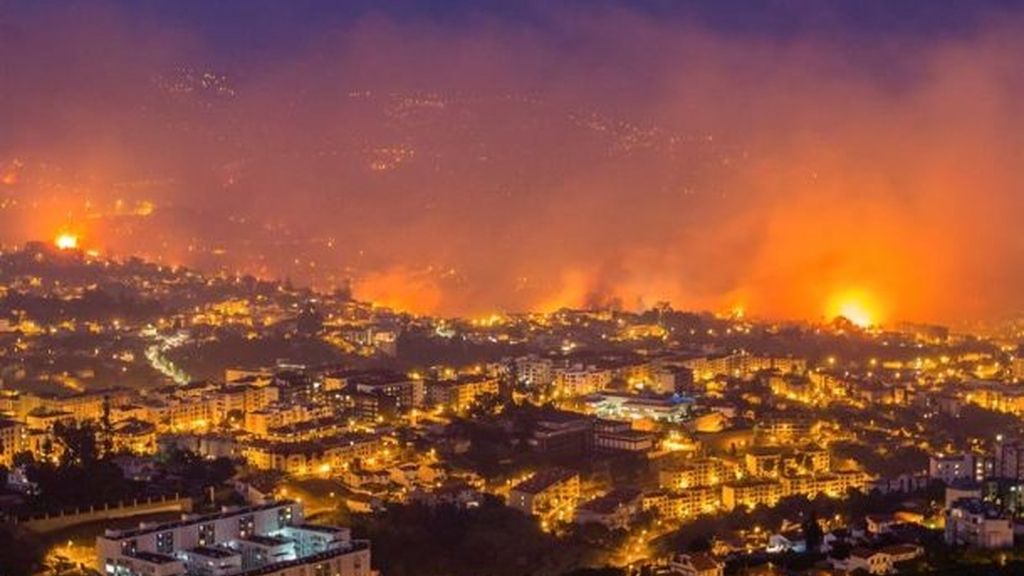 La isla portuguesa de Madeira, tres días en llamas