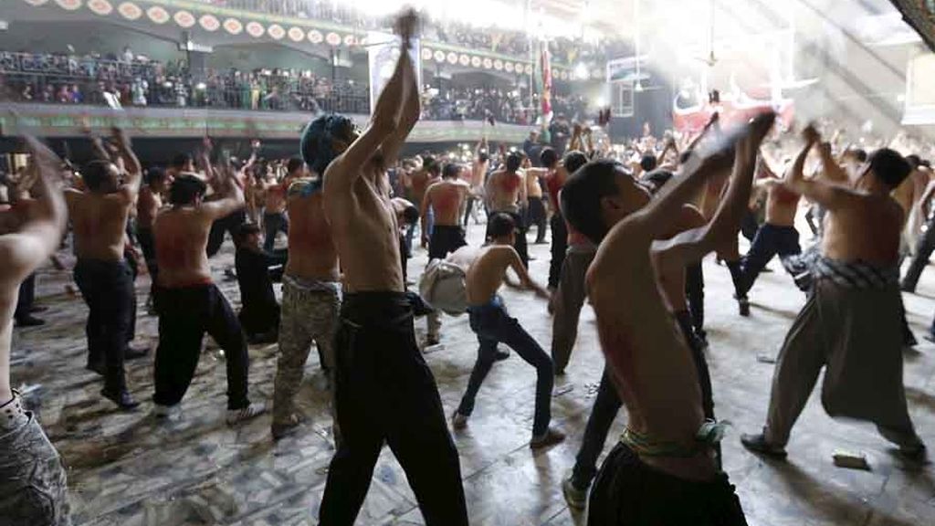 Los musulmanes chiítas conmemoran la muerte del nieto de Mahoma con el Ashura