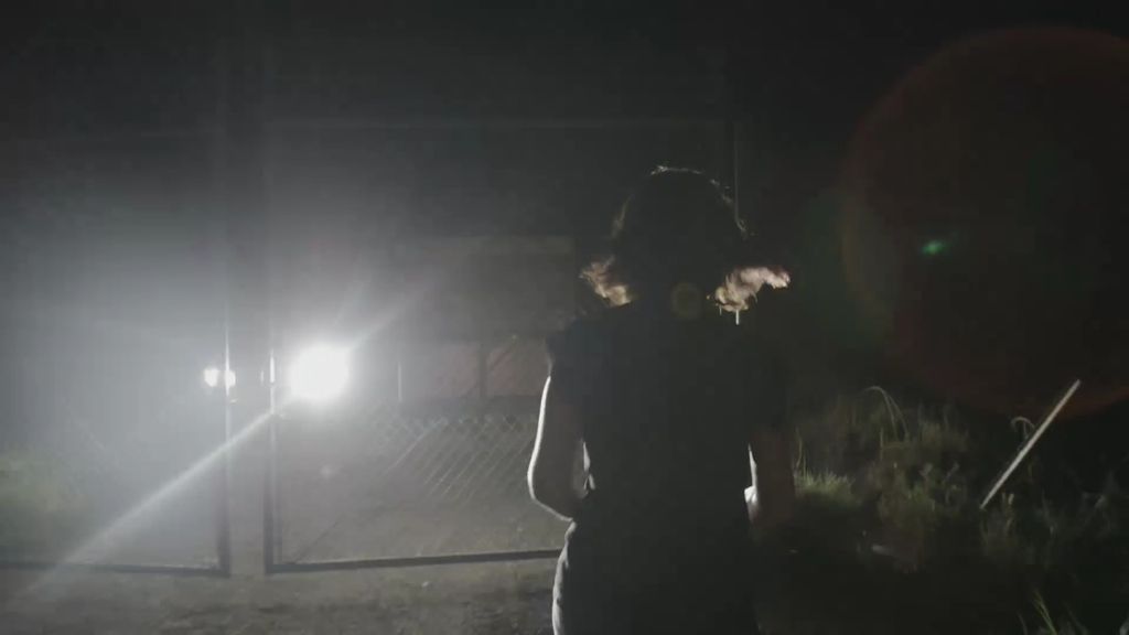 Alejandra visita de noche el campo X, el origen de Guantánamo