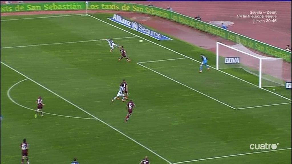 ¡Volea espectacular! Tremendo golazo de Chory Castro con un remate 'a lo Van Basten'