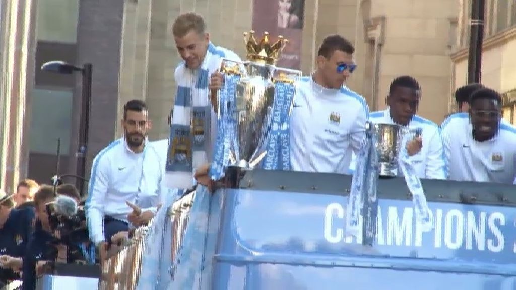 La ‘armada española’ del City festeja por todo lo alto la obtención del título de Liga