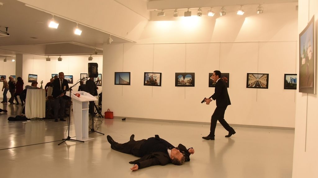 Nuevo vídeo sobre el asesinato del embajador de ruso en Turquía