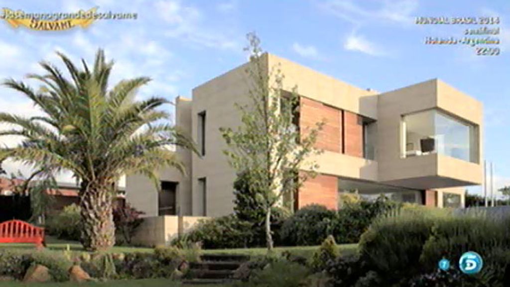 Joaquín Torres muestra una casa que diseñó hace diez años en Galicia