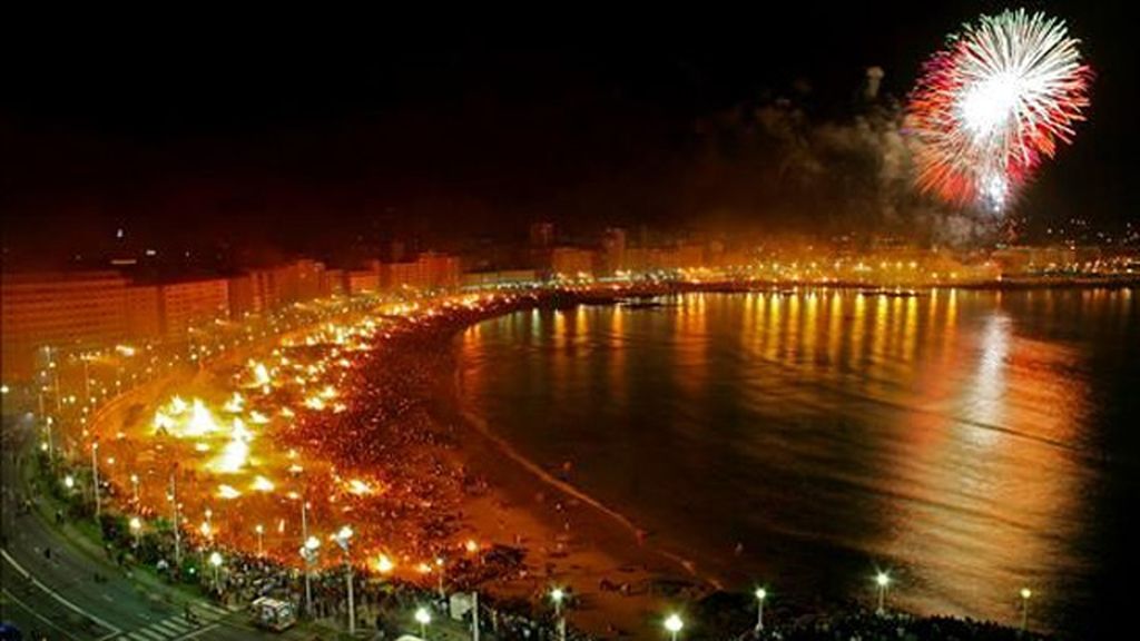 La costa española se prepara para la noche de San Juan