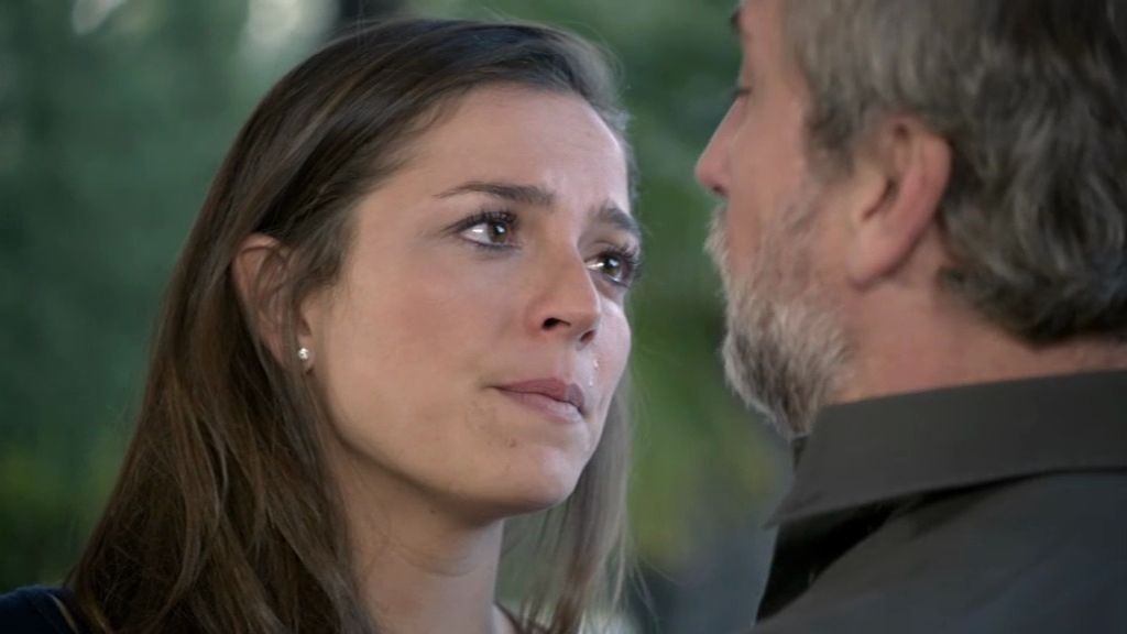 Clara, a Pablo: "Dime la verdad, ¿sigues enamorado de Candela?